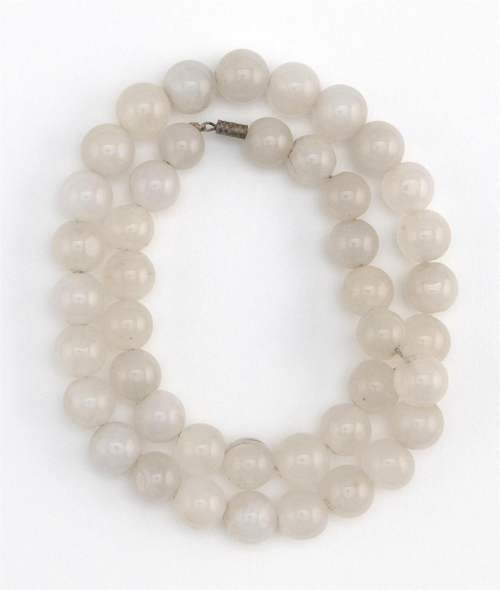 CHINESE WHITE JADE BEAD NECKLACE