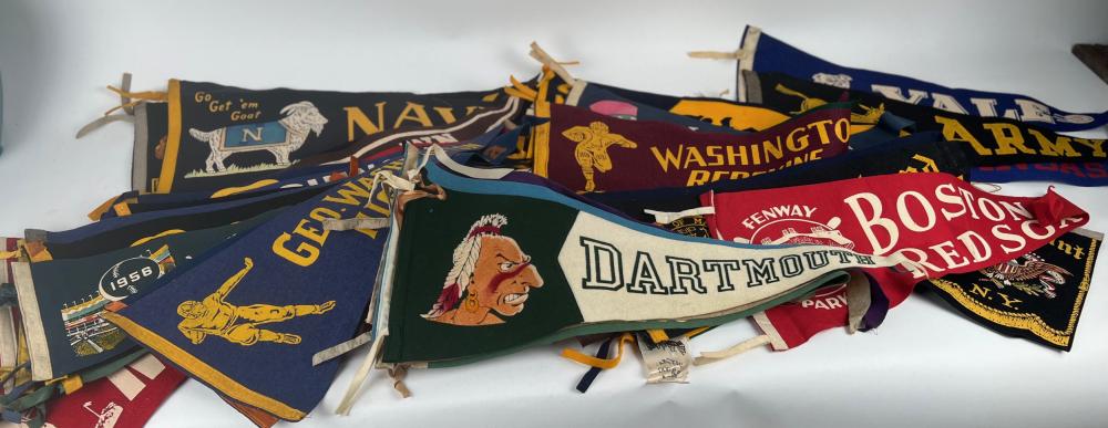 APPROX 48 VINTAGE FELT PENNANTS 2f2211