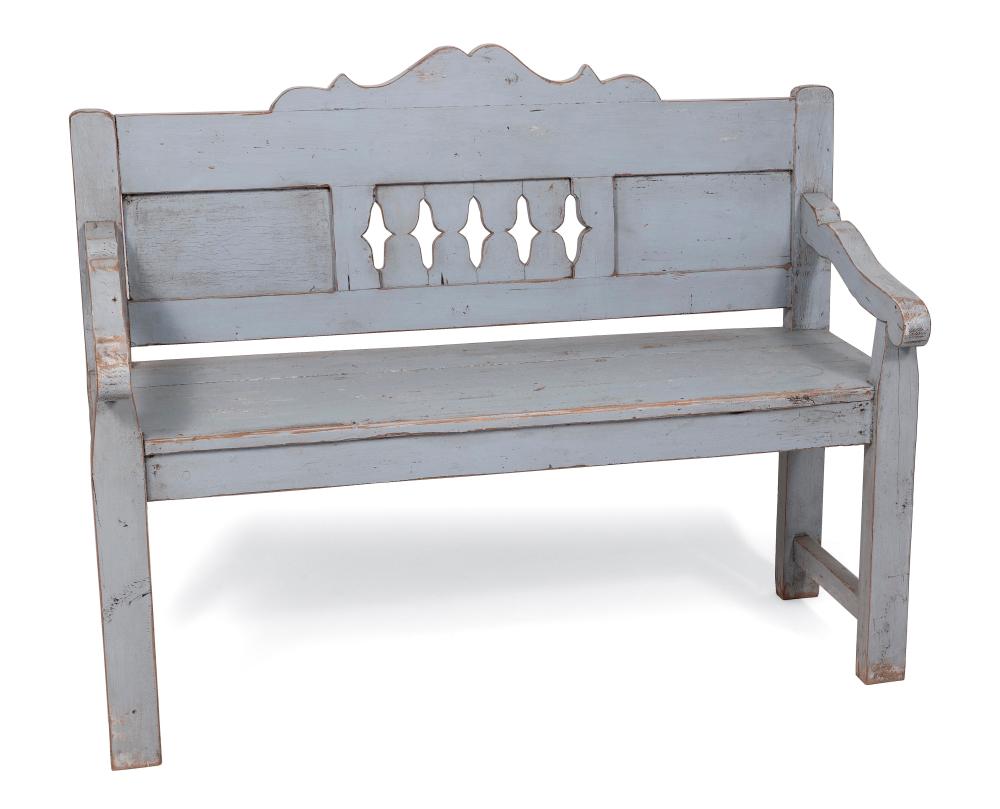 COUNTRY PINE BENCH LATE 20TH CENTURY