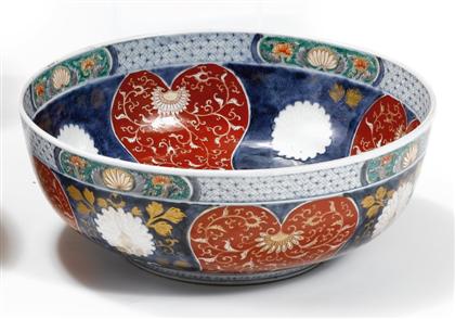 Large Japanese imari bowl    late