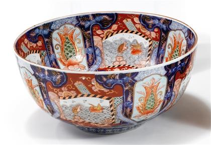 Large Japanese imari bowl late 4b330