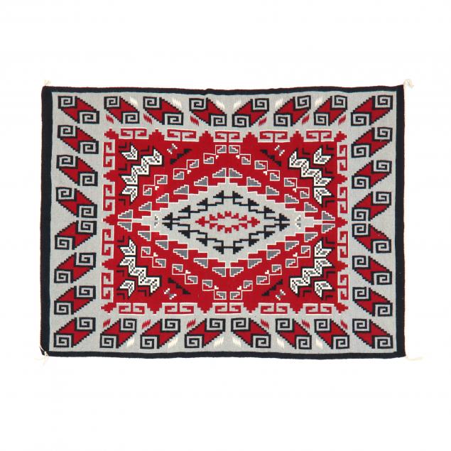 NAVAJO AREA RUG The gray stepped