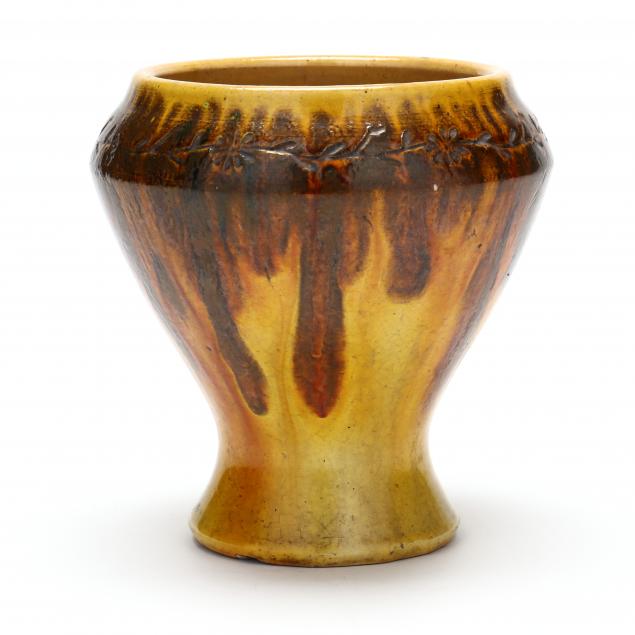 ATTRIBUTED TO CECIL AUMAN POTTERY 2f0504