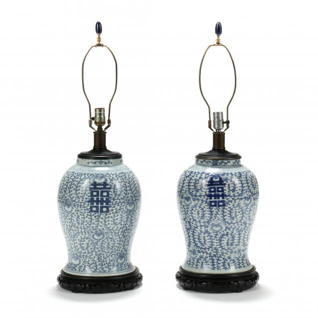 A PAIR OF CHINESE PORCELAIN BLUE