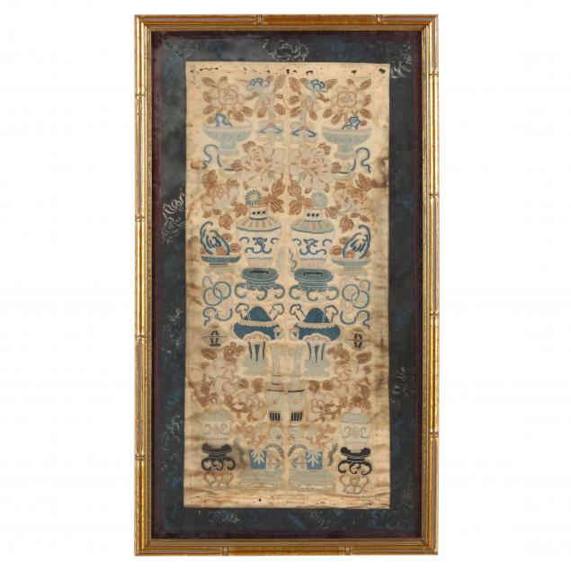 A CHINESE FRAMED SILK EMBROIDERED