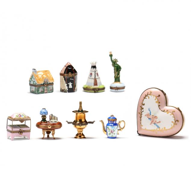 LIMOGES, COLLECTION OF EIGHT TRINKET