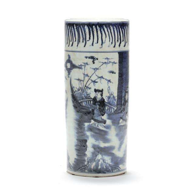 AN ASIAN BLUE AND WHITE PORCELAIN