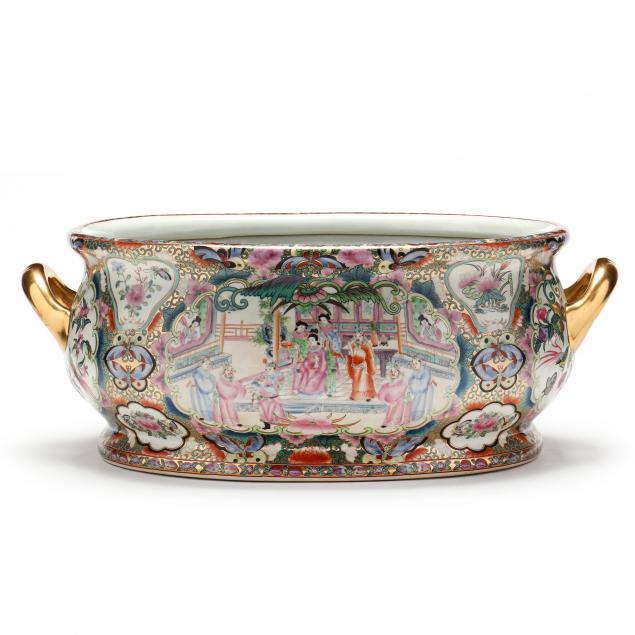 A CHINESE ROSE MEDALLION FOOT BATH 2f0953