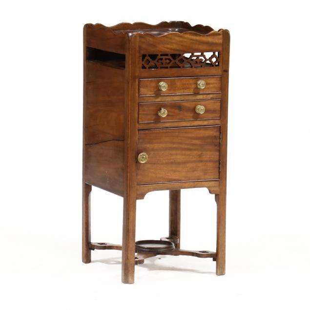 GEORGE III MAHOGANY WASH STAND Late