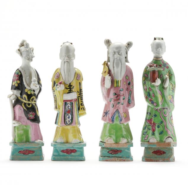 A COLLECTION OF FOUR CHINESE PORCELAIN