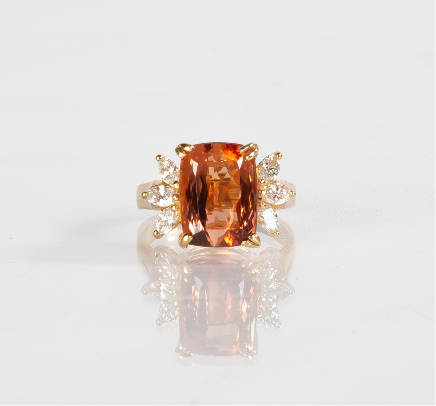 18K GOLD, DIAMOND AND NATURAL TOPAZ