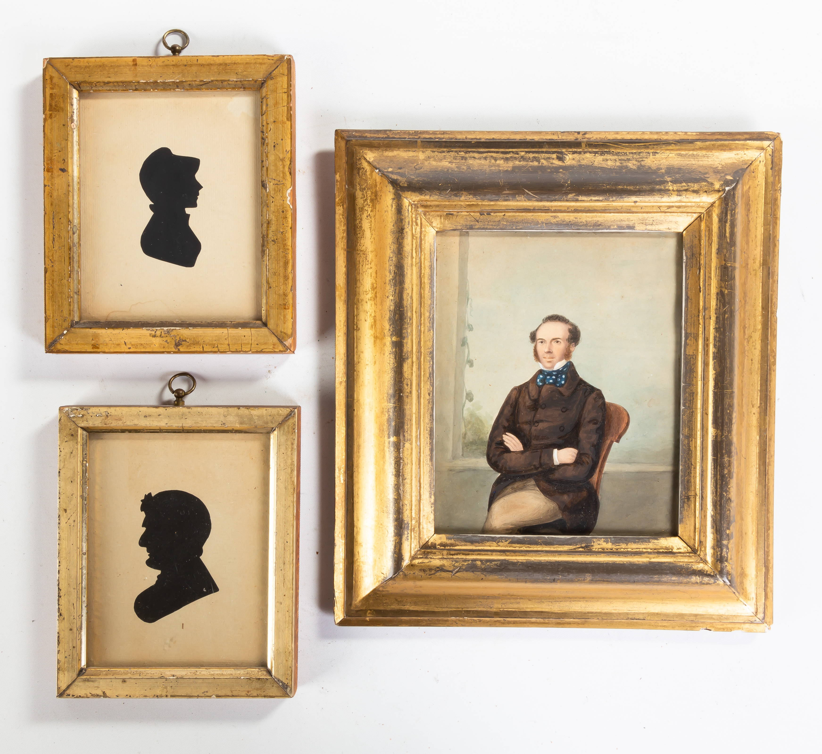 PORTRAIT MINIATURE OF A GENTLEMAN &