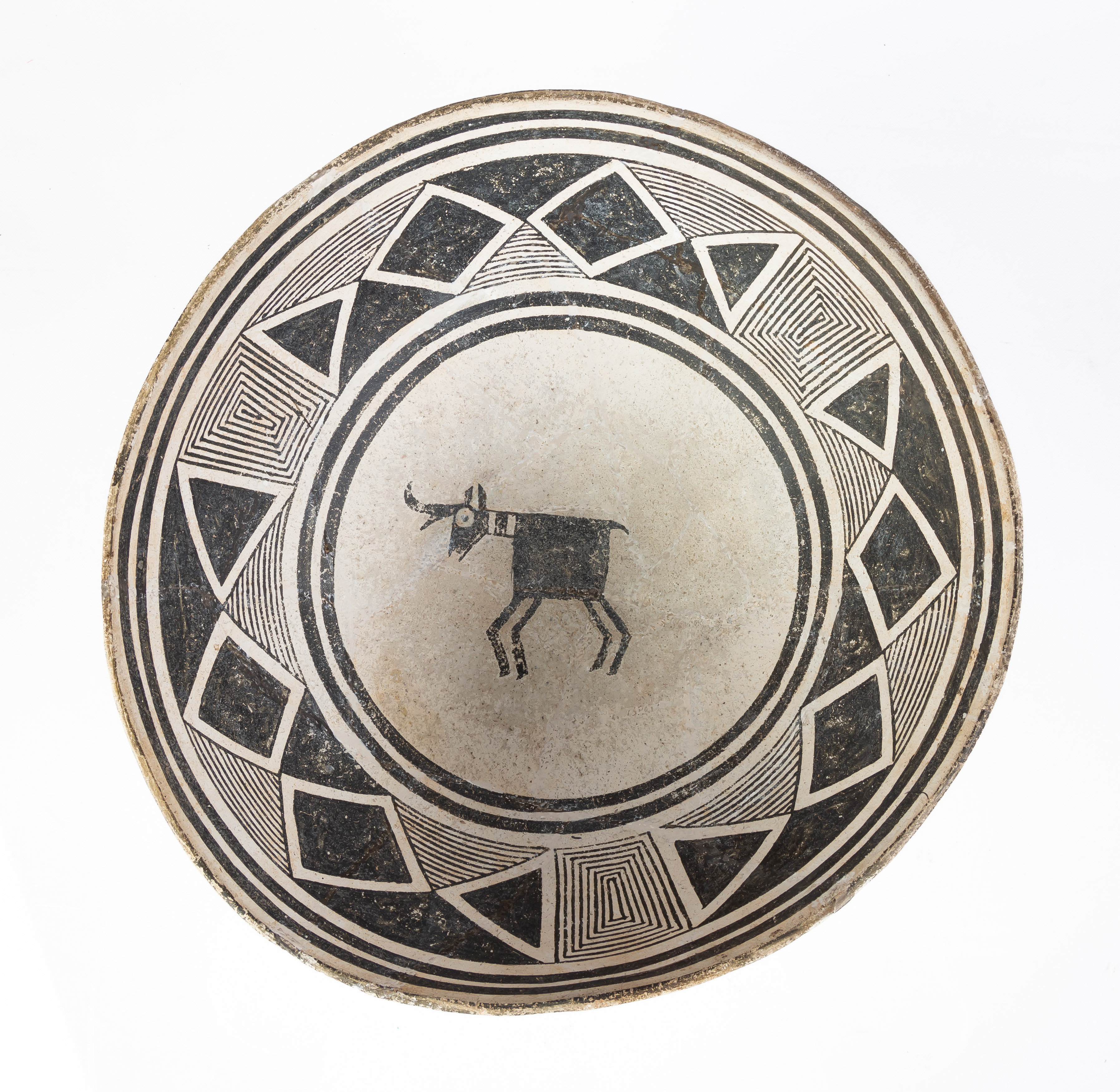 MIMBRES BOWL WITH ANTELOPE Mimbres 2f3707