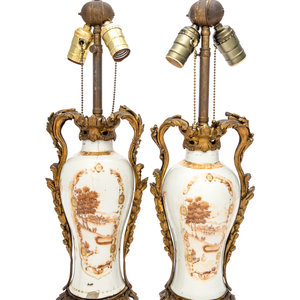 A Pair of Chinese Export Porcelain