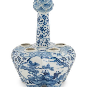 A Chinese Export Blue and White Porcelain