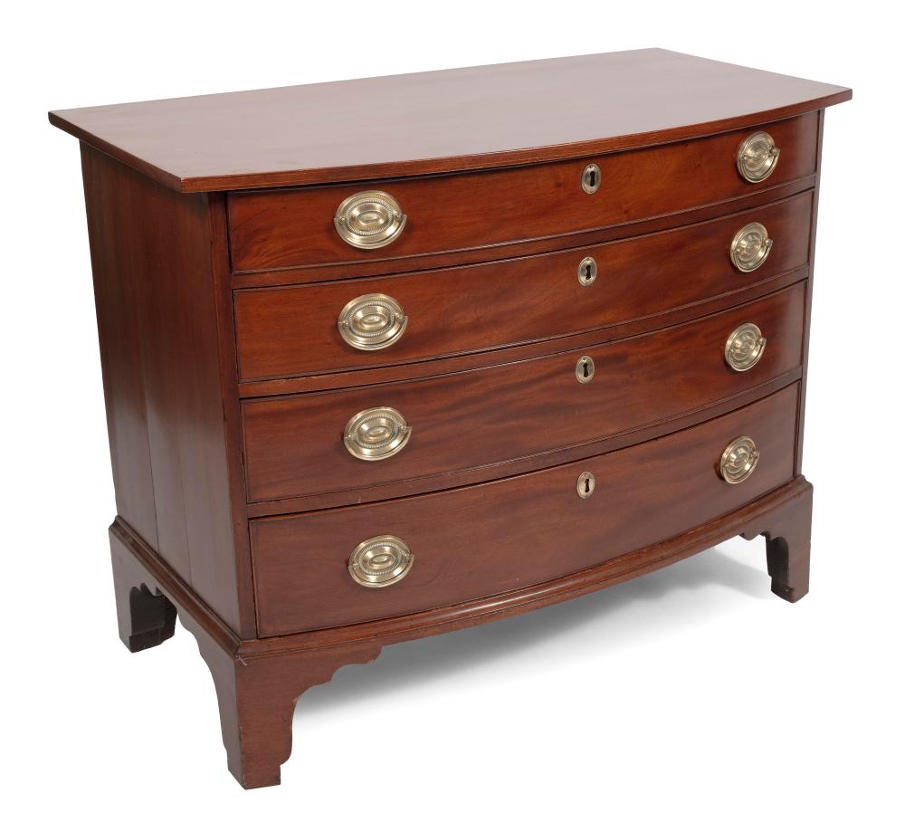 CHIPPENDALE BOWFRONT CHEST 18TH 2f269e