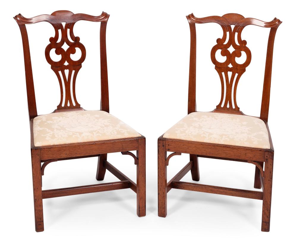 PAIR OF CHIPPENDALE SIDE CHAIRS 2f2718