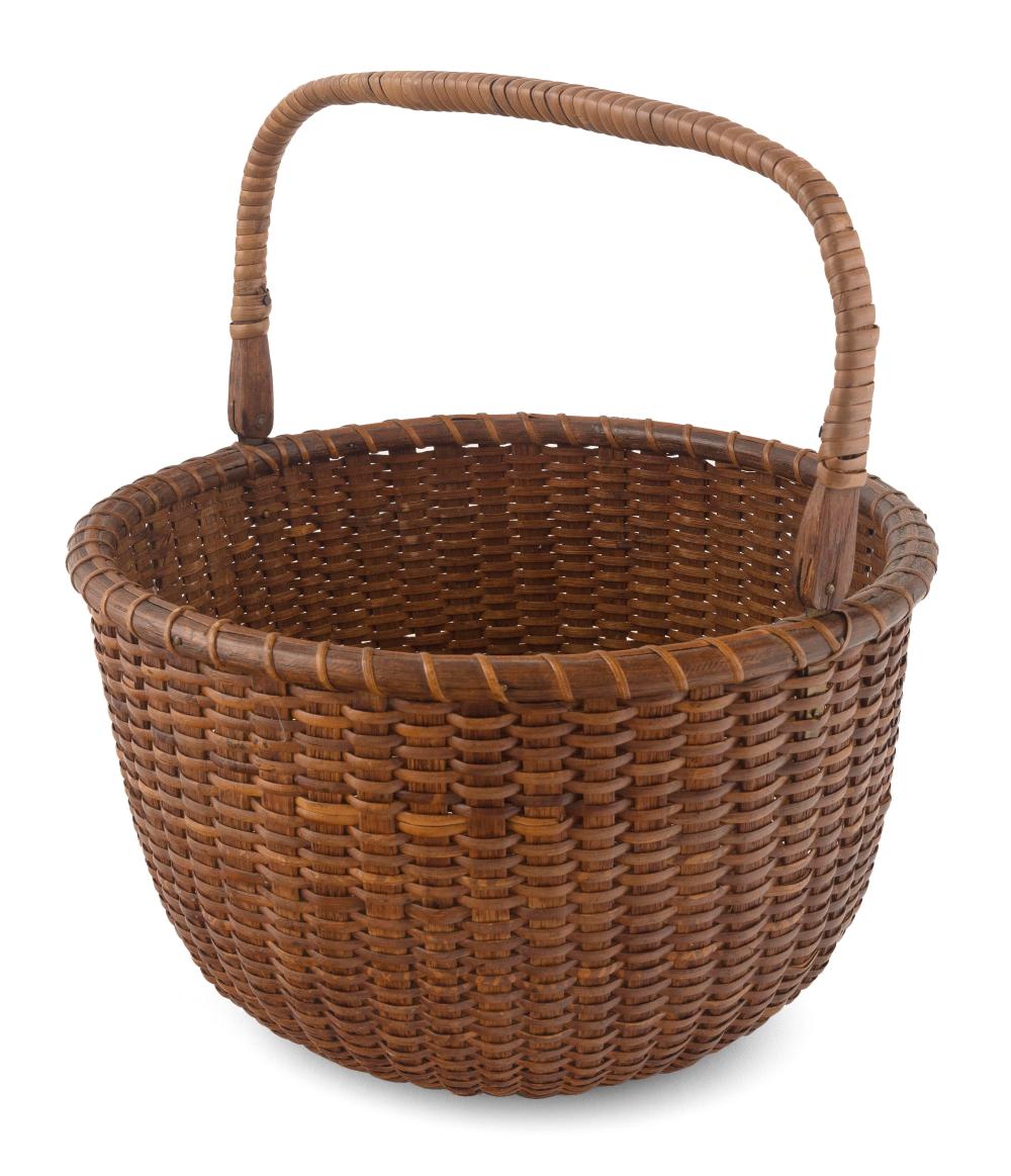 LARGE NANTUCKET BASKET LATE 19TH EARLY 2f2953