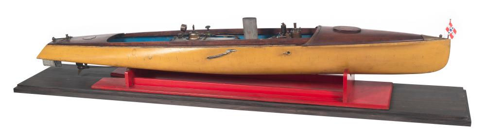 CASED STEAM MODEL OF A RUNABOUT