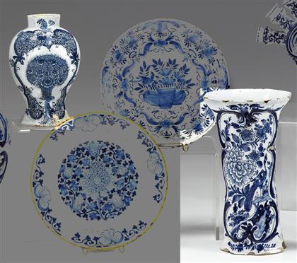 Two Dutch Delft vases    de porcelain