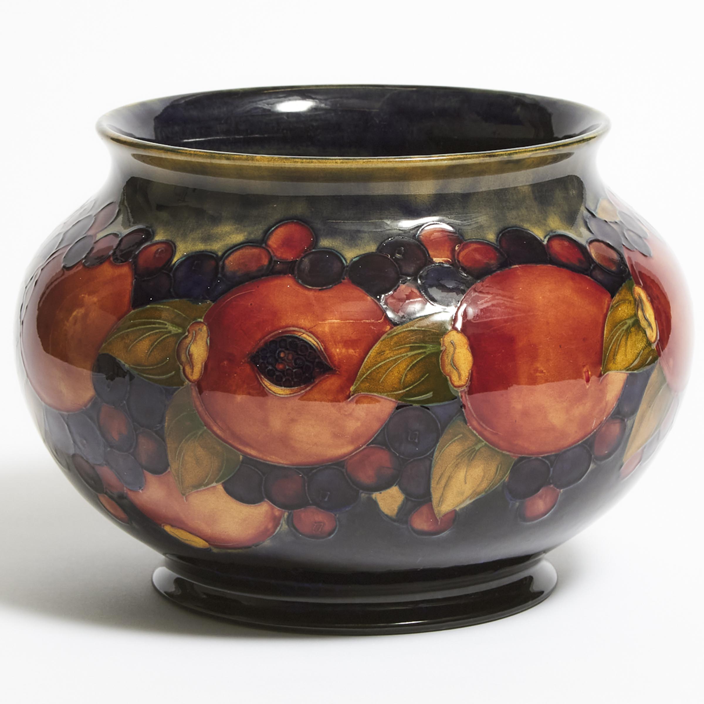Moorcroft Pomegranate Vase c 1925 2f2d2d