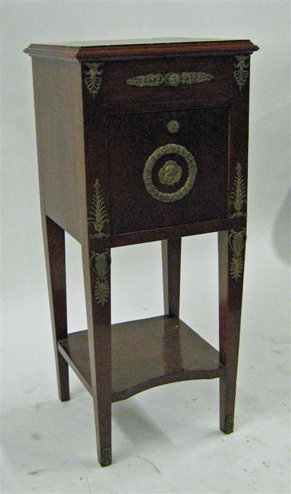 Mahogany pot cupboard    With square