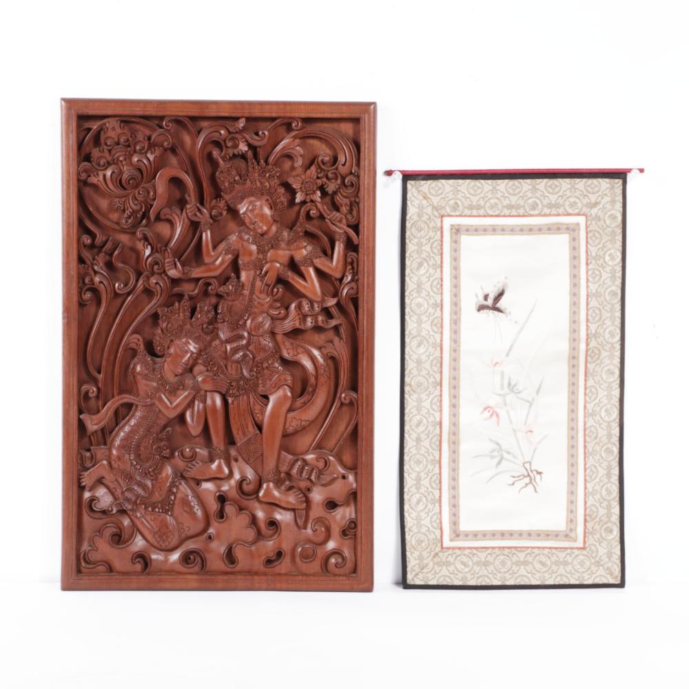 INDONESIAN CARVED WOOD PANEL FEATURING 2f3381