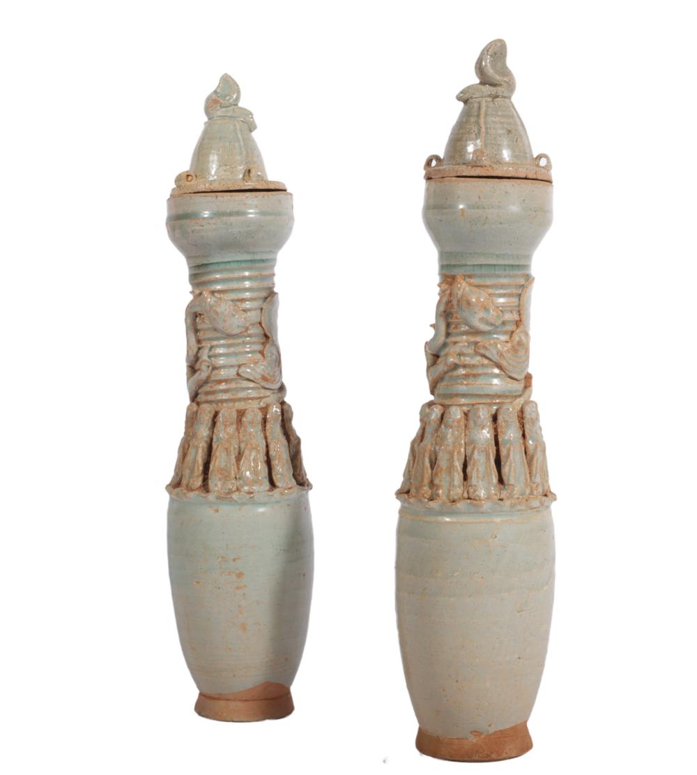 TWO CHINESE LATE SONG DYNASTY CELADON 2f33f4