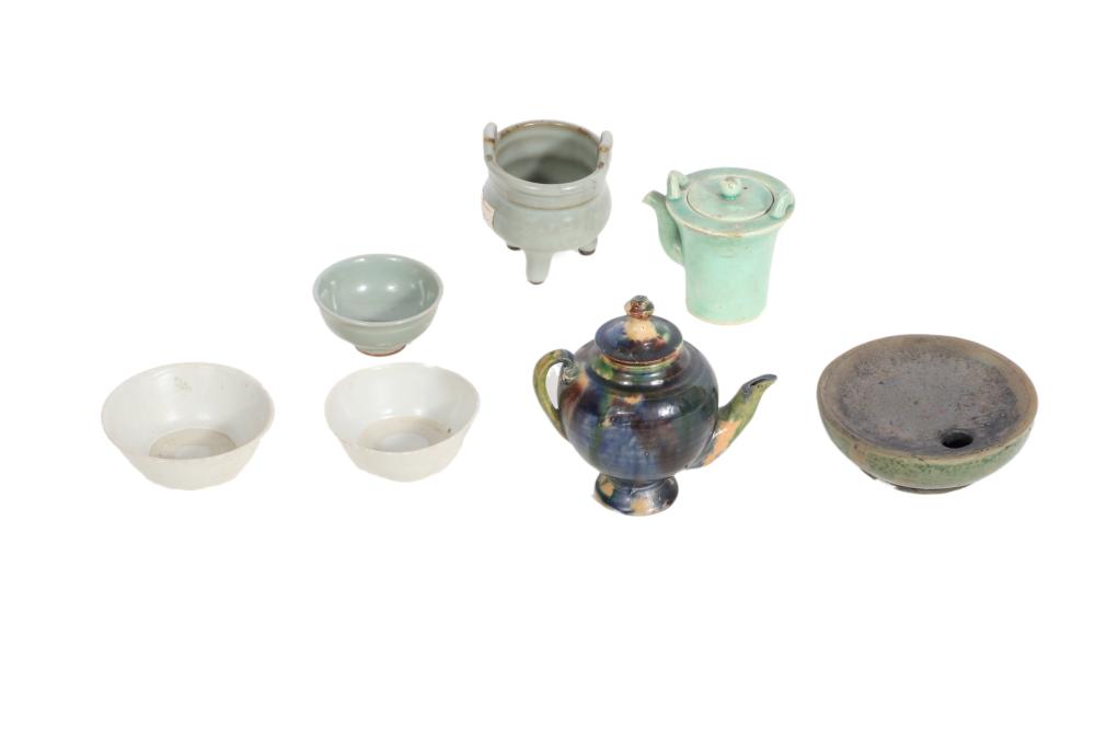 LOT OF 7 CHINESE MINIATURE CERAMIC 2f3475