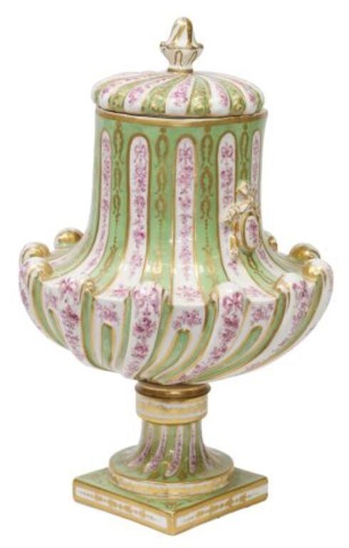 SEVRES STYLE PARCEL GILT PORCELAIN 2f5dd1