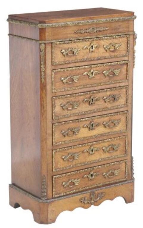 DIMINUTIVE MAHOGANY CHEST OF DRAWERSDiminutive 2f5e49