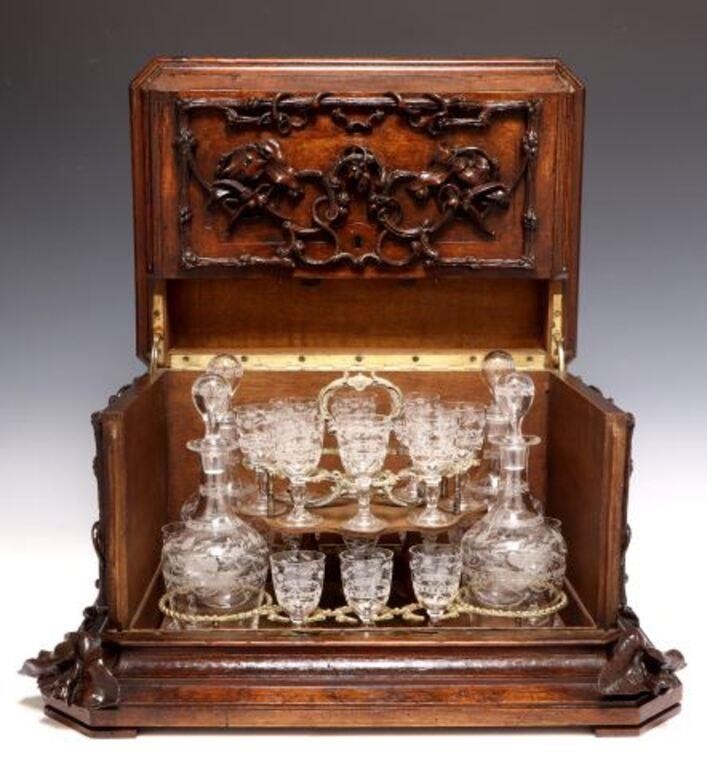 BLACK FOREST CARVED OAK CAVE A LIQUEUR