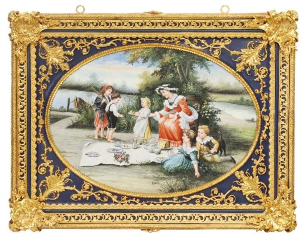 FRAMED PORCELAIN WALL PLAQUE FAMILY 2f6040