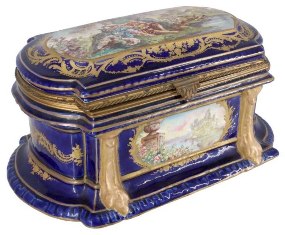FRENCH SEVRES STYLE PORCELAIN BOXFrench 2f60dc
