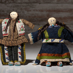 Sioux Beaded Hide Dolls Pair late 2f62dc