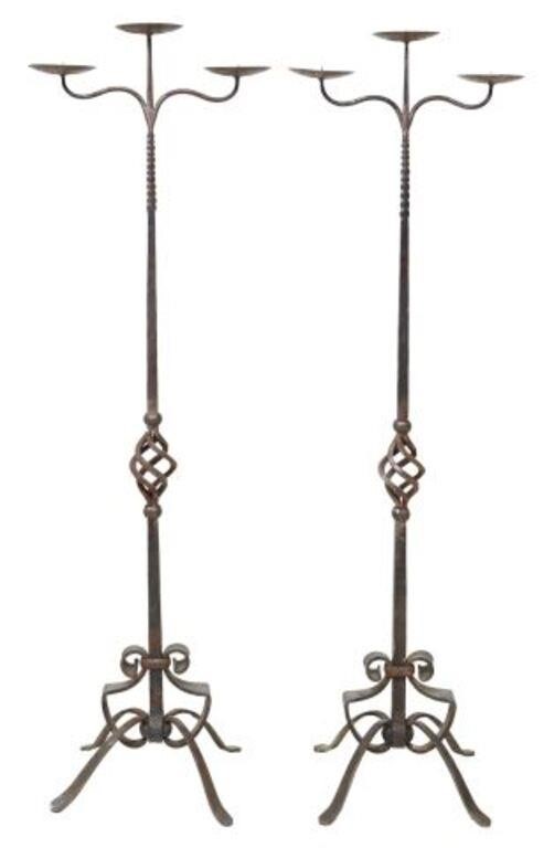  2 WROUGHT IRON FLOOR STANDING 2f6322