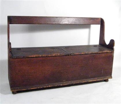 Pine storage bench 19th century 4bd37