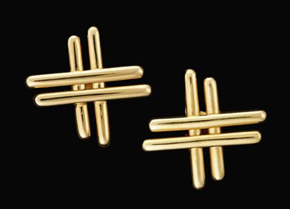 18 karat yellow gold "X" form earrings,
