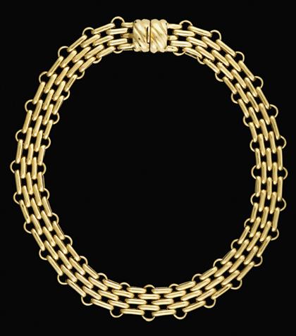 18 karat yellow gold necklace  4bd59