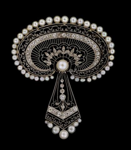18 white gold filigree pearl and