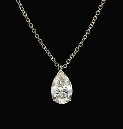 Pear shaped diamond pendant necklace 4bdff