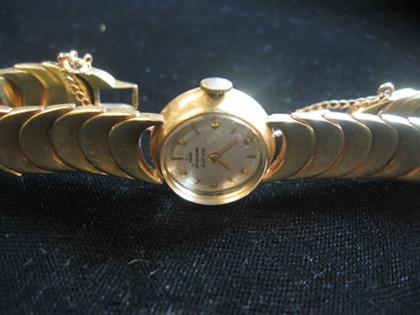 14 karat yellow gold lady's wristwatch,