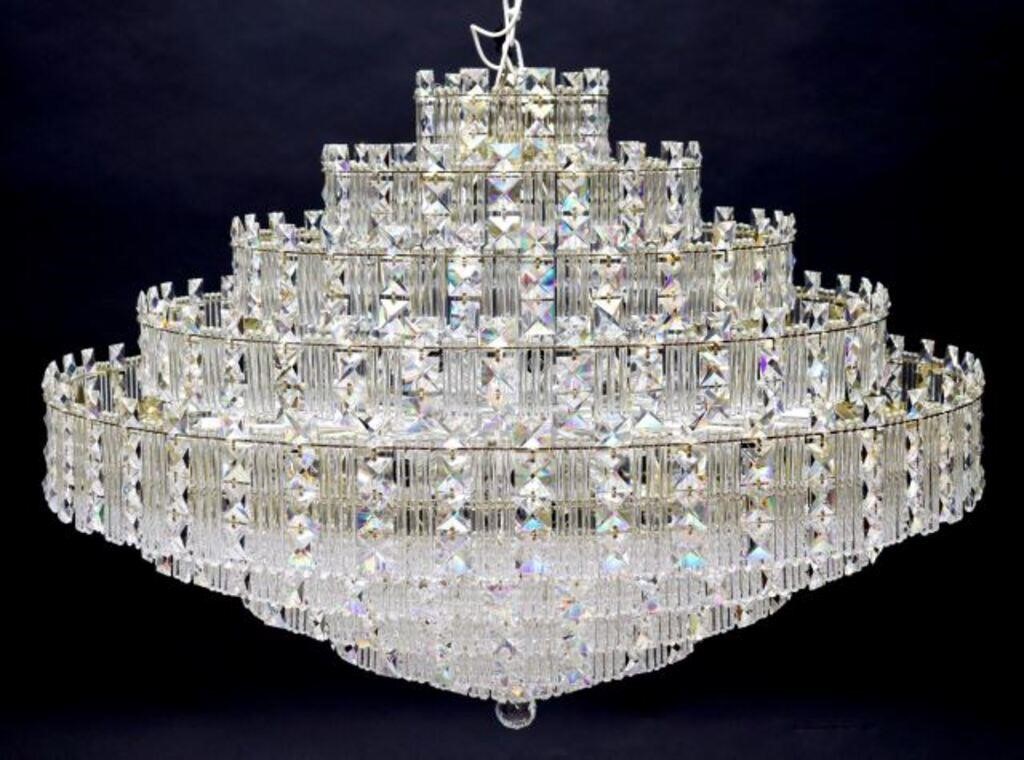 LARGE SCHONBEK MULTI-TIER CRYSTAL 43-LT