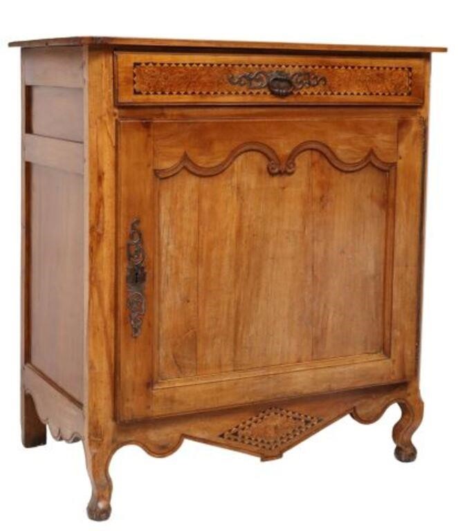 FRENCH PROVINCIAL CONFITURIER CABINET  2f713f