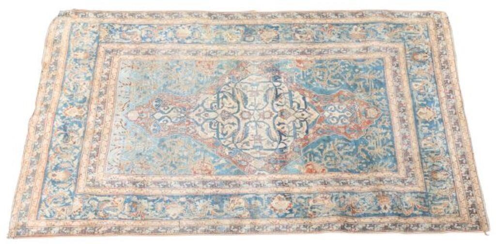 HAND-TIED FERAGHAN DESIGN RUG,