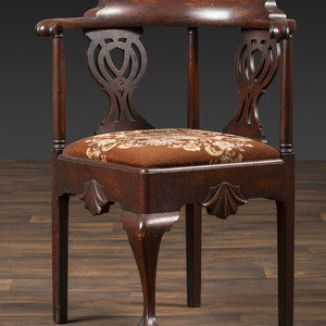 A Chippendale Shell Carved Mahogany 2f556a