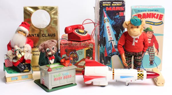 FOUR VINTAGE BATTERY OPERATED TOYS