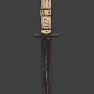 A Sailor s Dirk with Carved Bone 2f5604