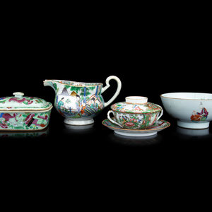 Four Chinese Export Porcelain Articles 19th 2f57fe
