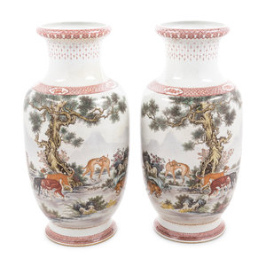 A Pair of Chinese Famille Rose 2f5816